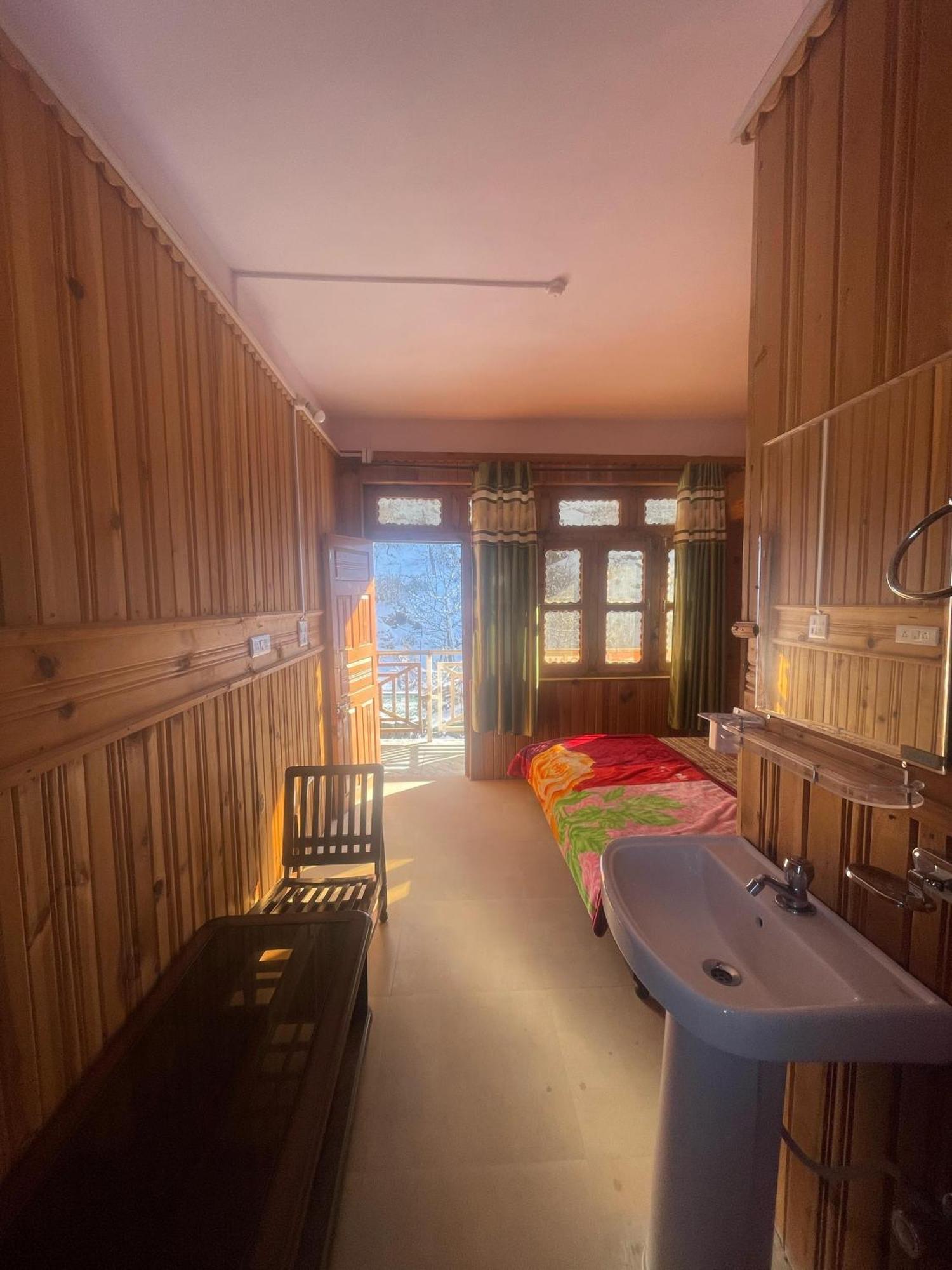 Hotel Sss The Chanshal Retreat Khashdhār Exteriör bild
